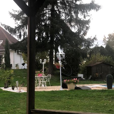 Un Petit Coin De Paradis Bressolles  Exterior photo