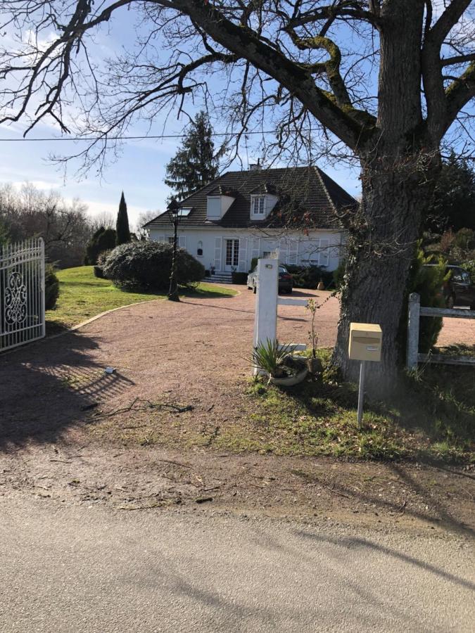 Un Petit Coin De Paradis Bressolles  Exterior photo